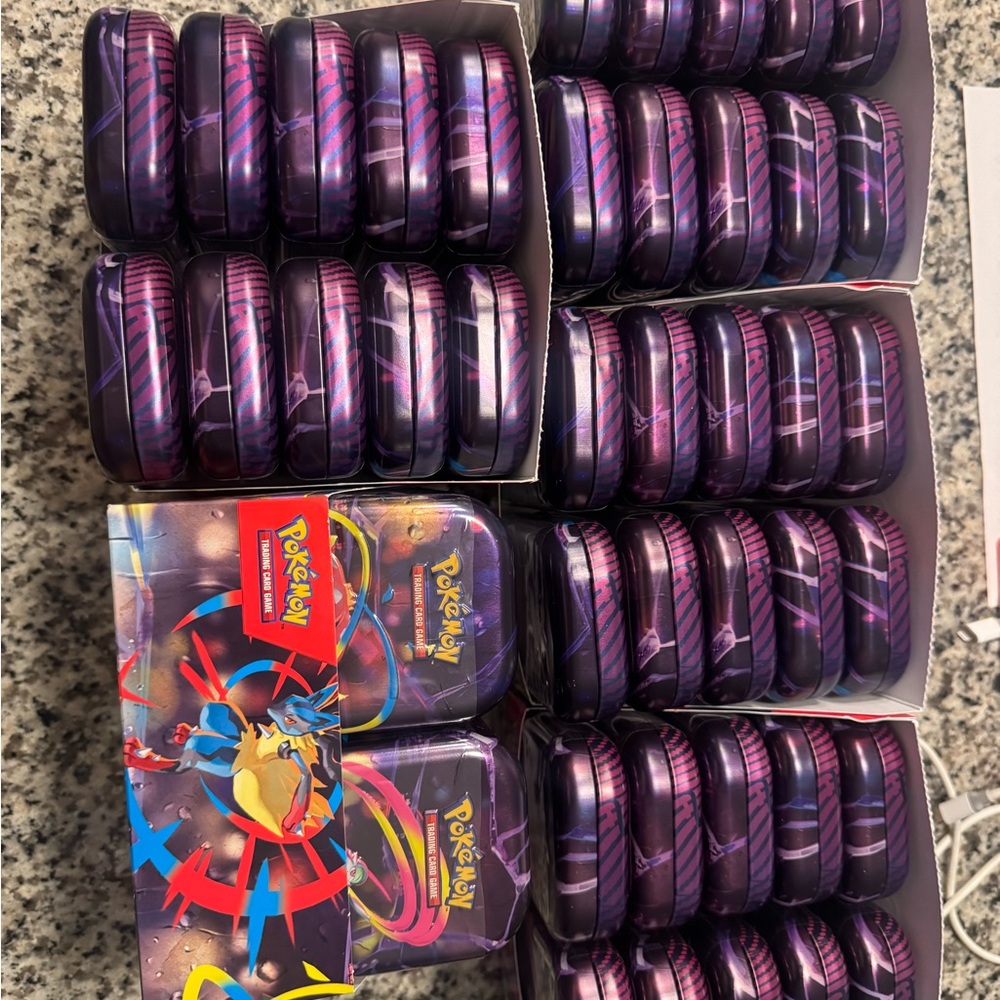 Pokemon Mega Heroes Tin